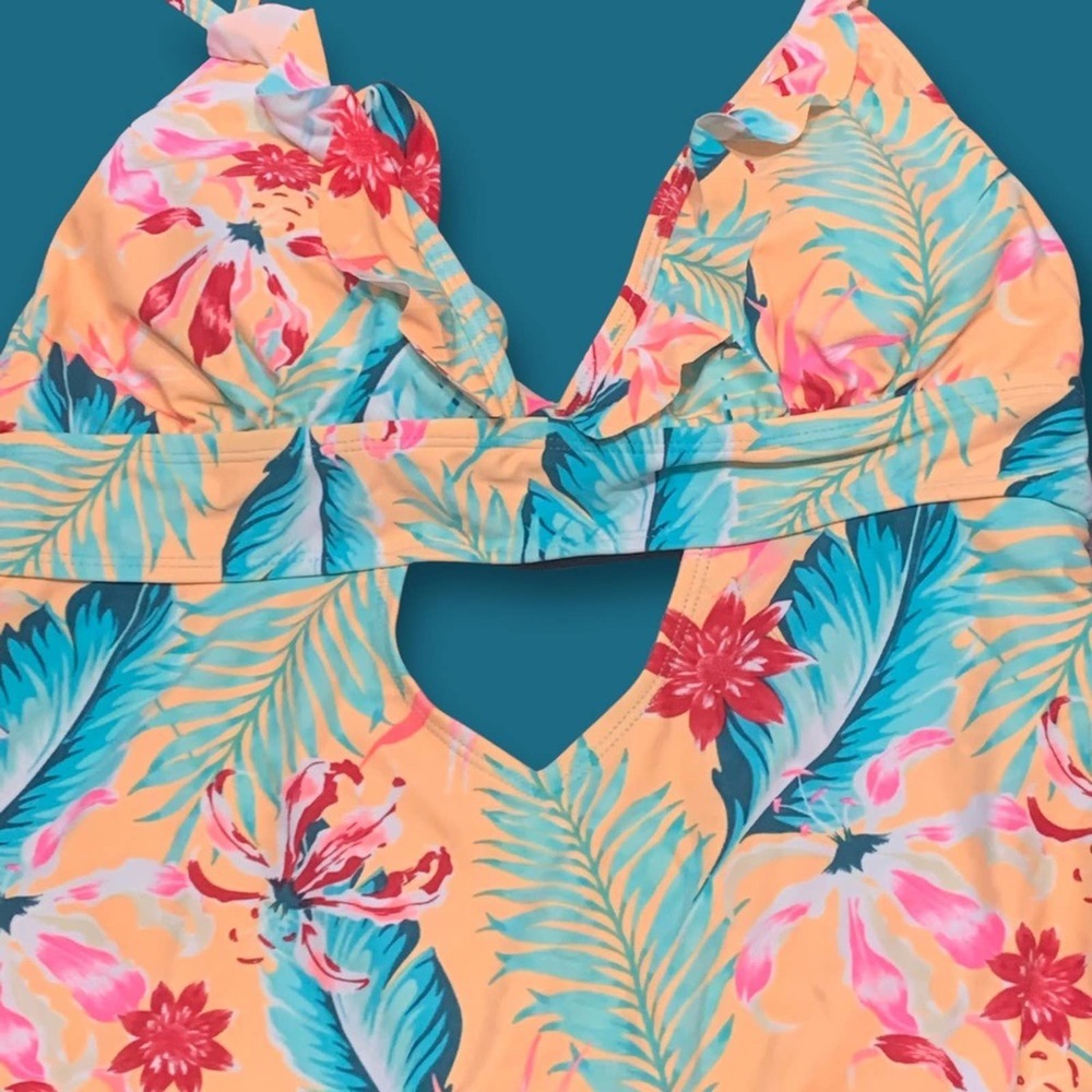 Feathers and Floral Bright XL Swimsuit. California. Sunshine. - Picture 7 of 14
